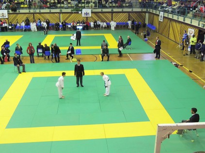 Kayden Wethmar of Tatami Judo Club takes on Gauteng North opponent at the South African Judo Championships.
