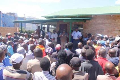The Gauteng Department of Community Safety, Randburg Police and taxi drivers talk roadworthiness at the Randburg Taxi Rank on 17 October.