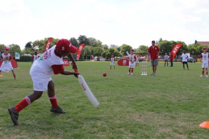 Zacharias Crow plays a good shot oof the bowling of bizhub Highveld Lions batsman Neil McKenzie.